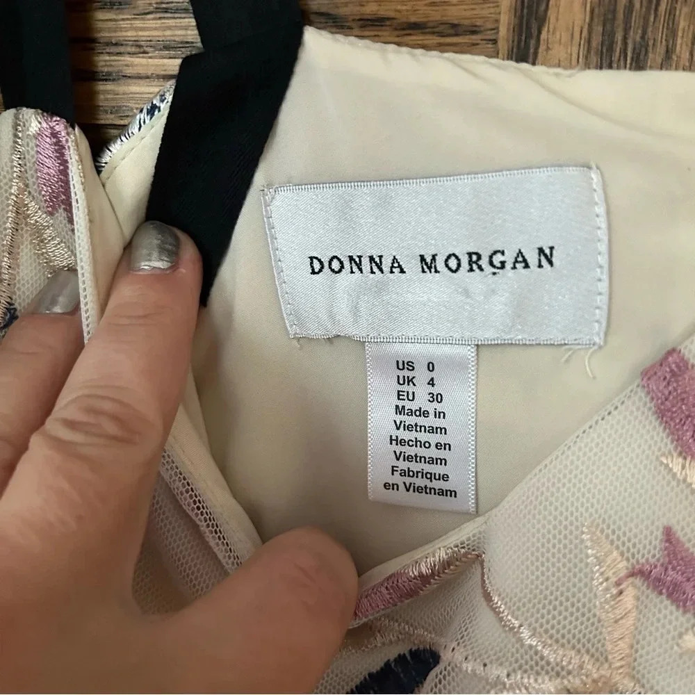 Donna Morgan | Blouson Yellow Floral Embroidered Midi Dress Shoulder Tie | sz 0 - Picture 8 of 13